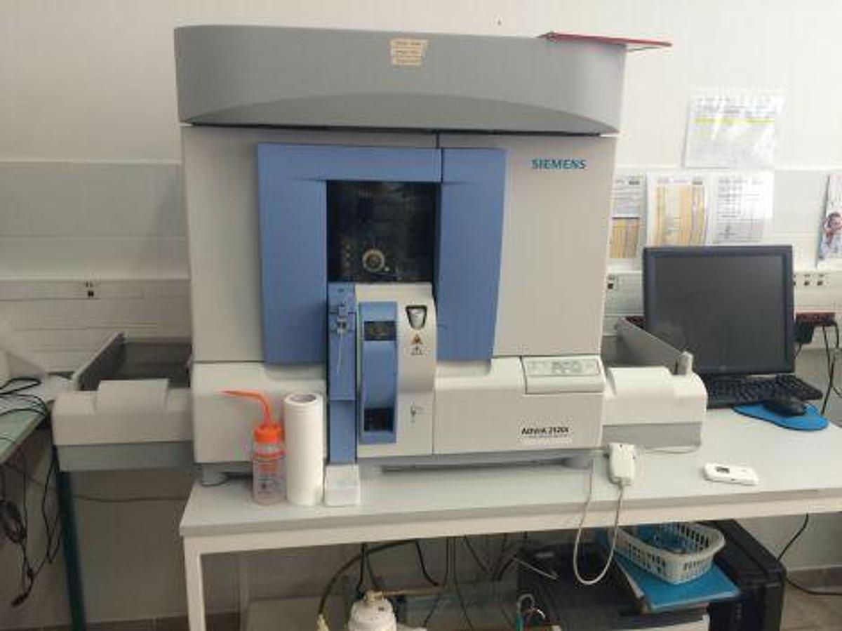 Usado SIEMENS ADVIA 2120i Analizador de hematología