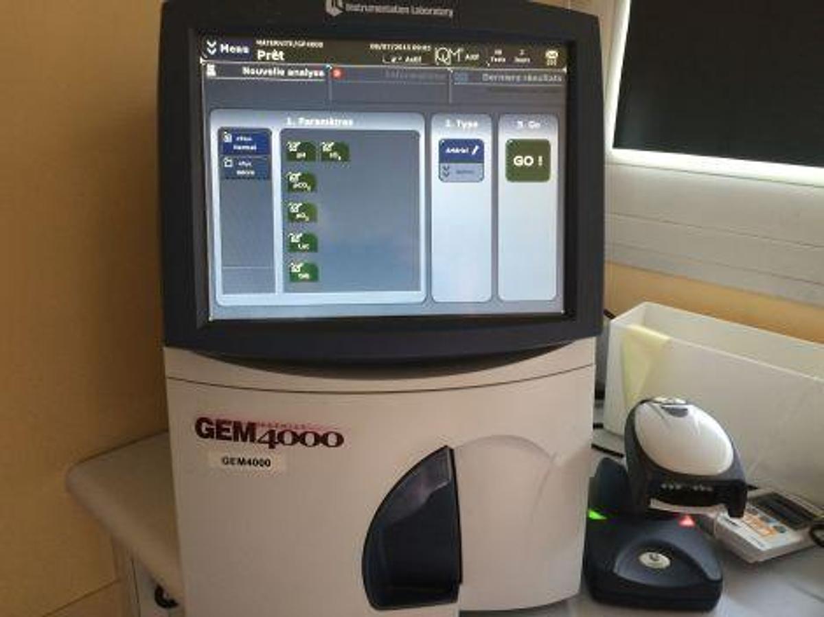 Usado TERMÓMETRO DE LABORATORIO INSTRUMENTACIÓN GEM Premier 4000 Analizador de gases en sangre