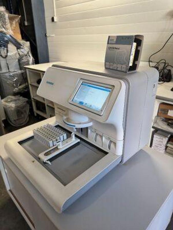 Gebraucht SIEMENS Clinitek Novus Urinanalysegerät