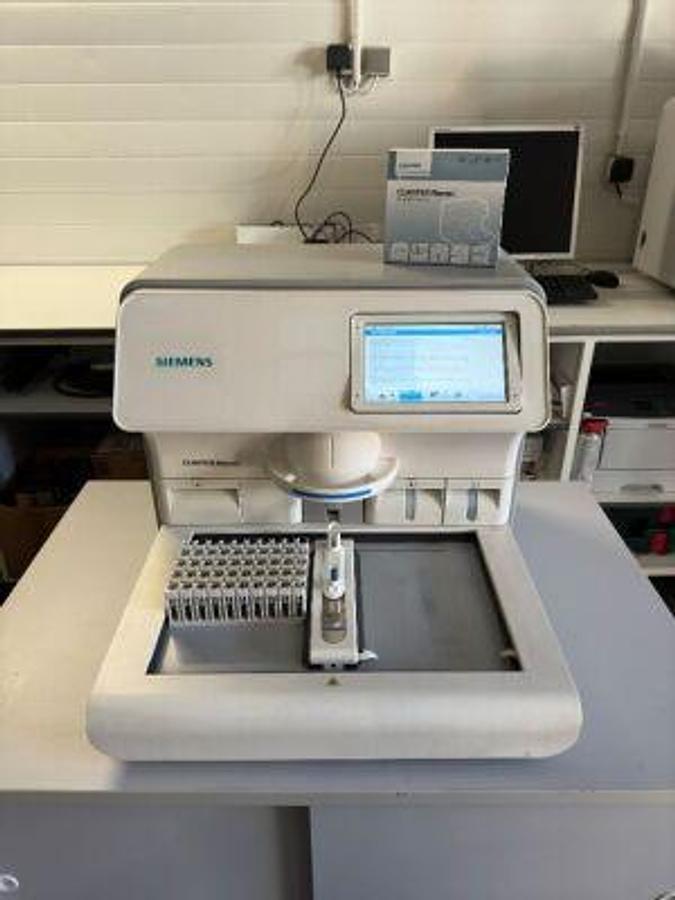 Gebraucht SIEMENS Clinitek Novus Urinanalysegerät