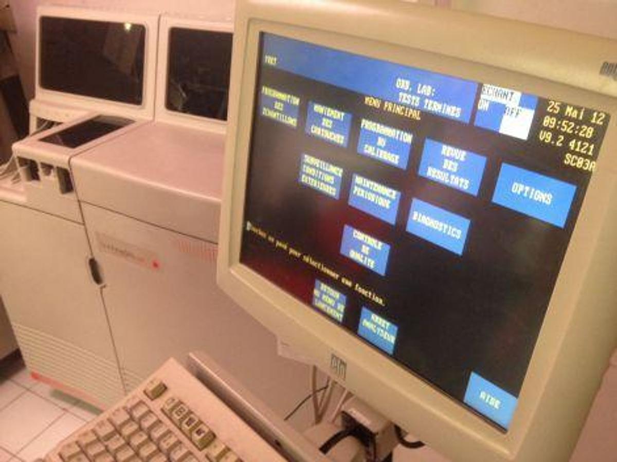 D'occasion ORTHO-CLINICAL DIAGNOSTICS VITROS 350 Chemistry Analyzer
