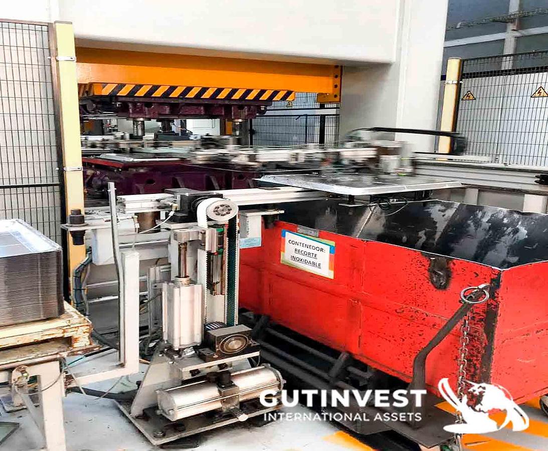 Used 1 - Line of two hydraulic presses of 400 and 250Tn