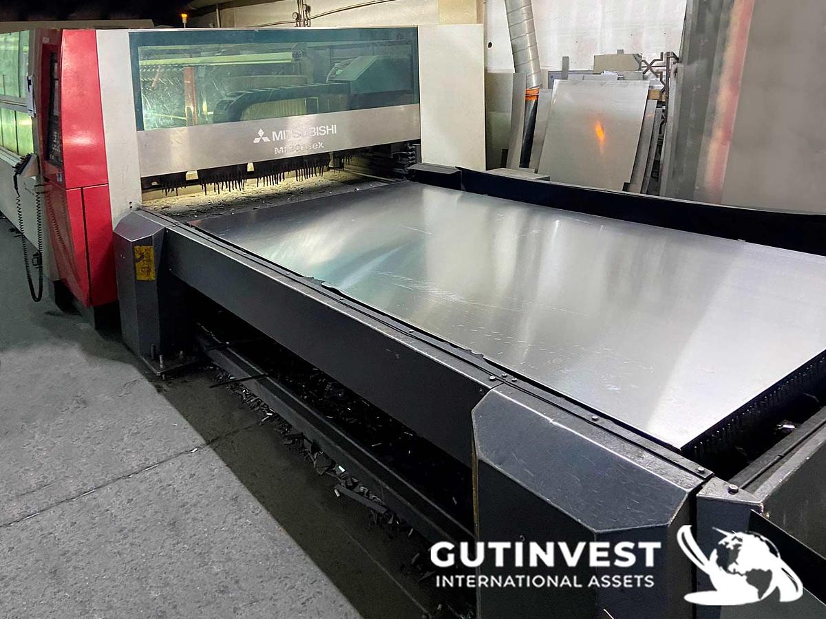 Used 1 - CO2 laser cutting machine