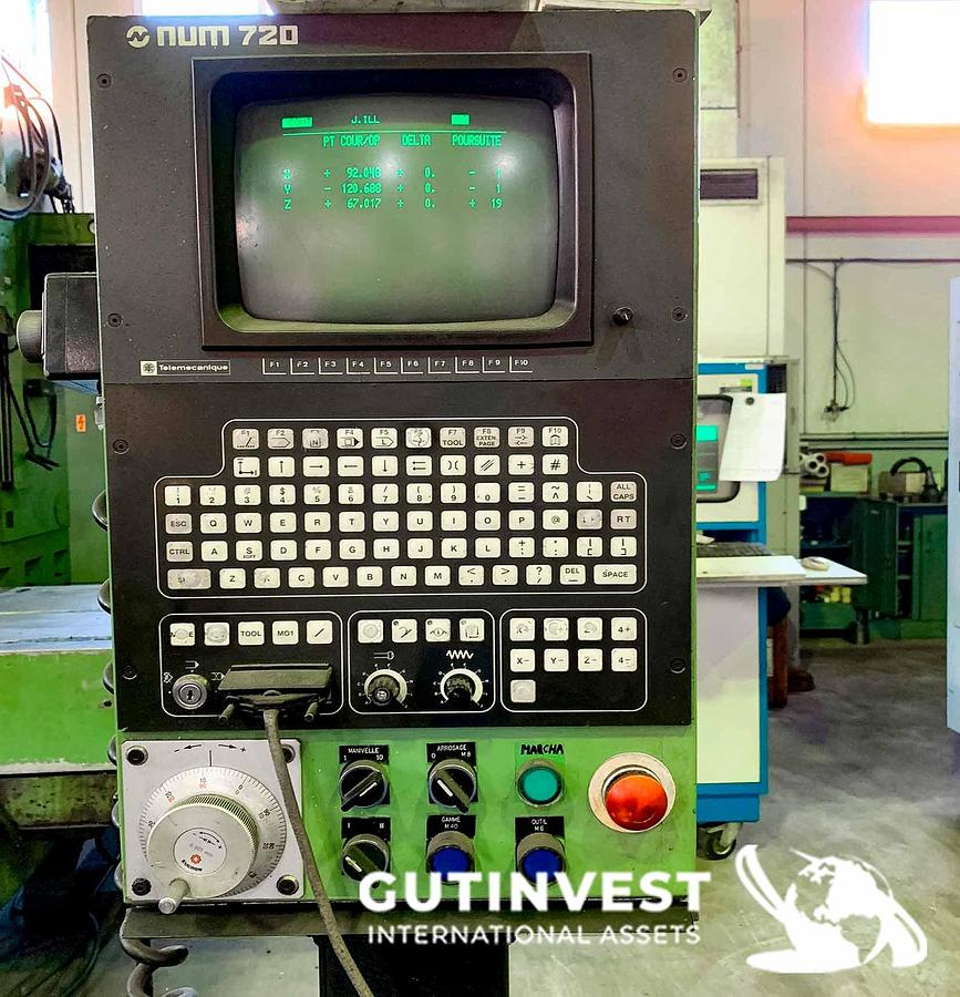 Usado Fresadora CNC