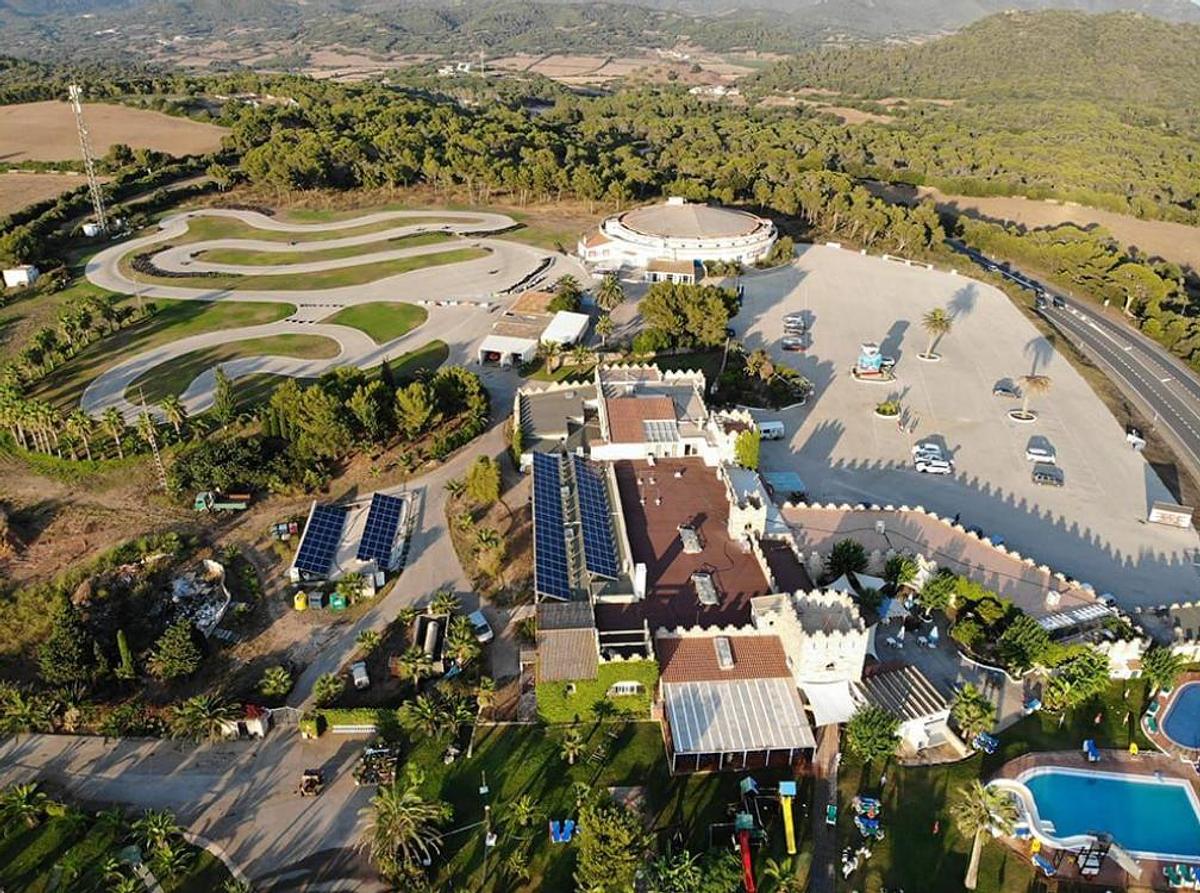 Used 1 - Tourist complex of 87.925m2; Builded surface 11.855m2
