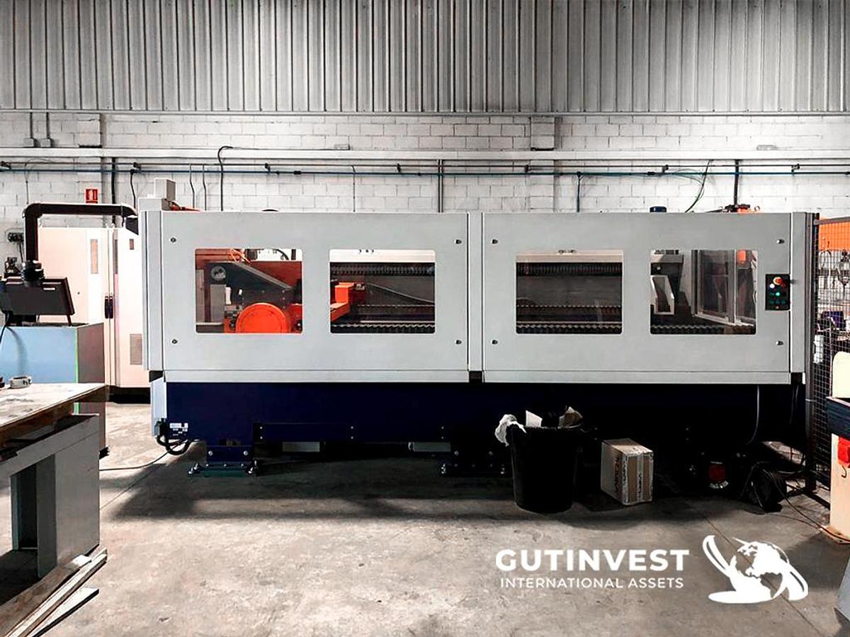 Used 1 - CO2 laser cutting machine - 2.2kW