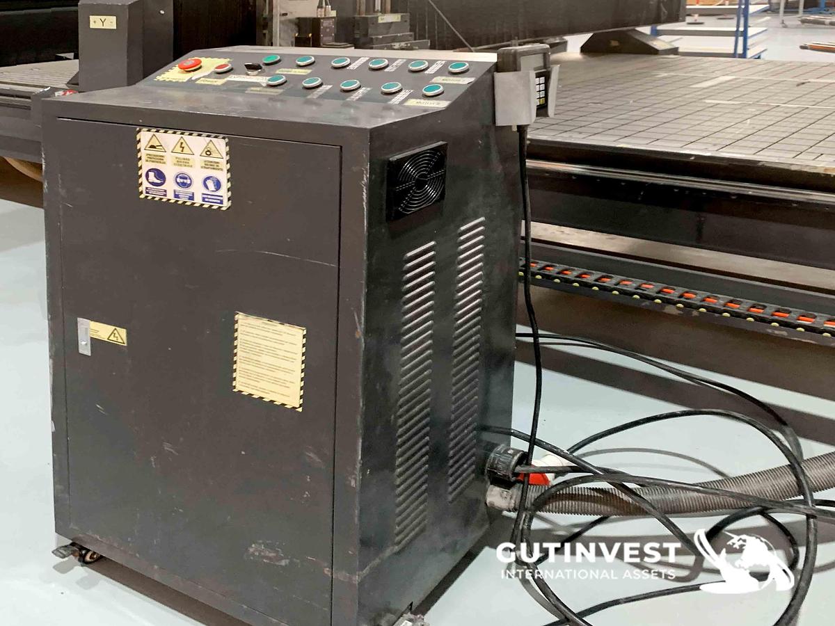 Usado 1 - Fresadora cnc para carpintería, rotulación, resinas, plásti