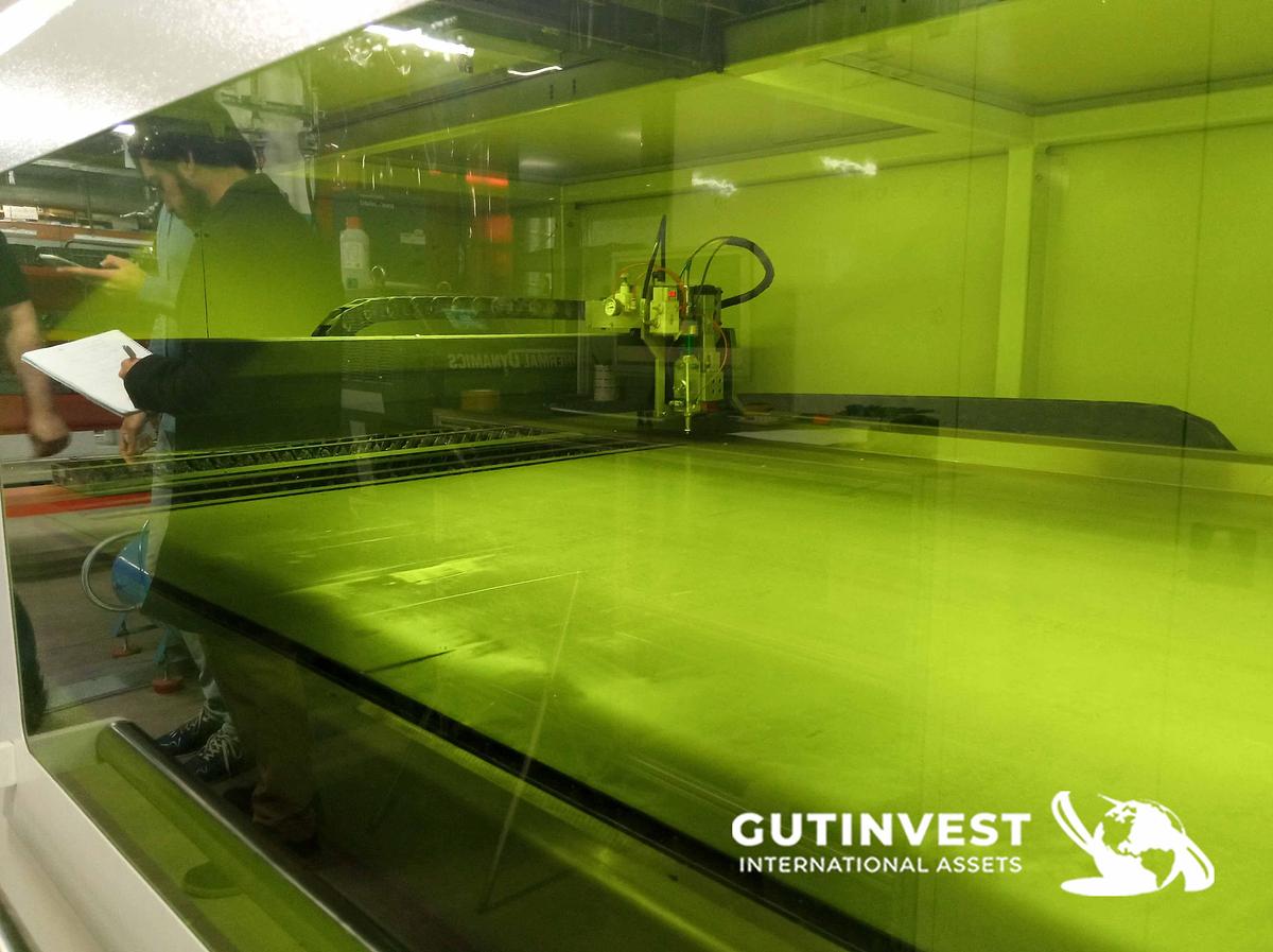 Used 1 - Fiber laser cutting machine for sheet metal - 2kW