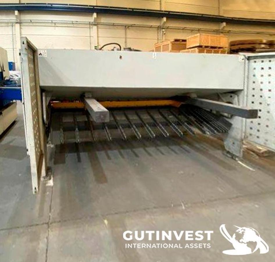 Used 2 - Shear press - 3 meters