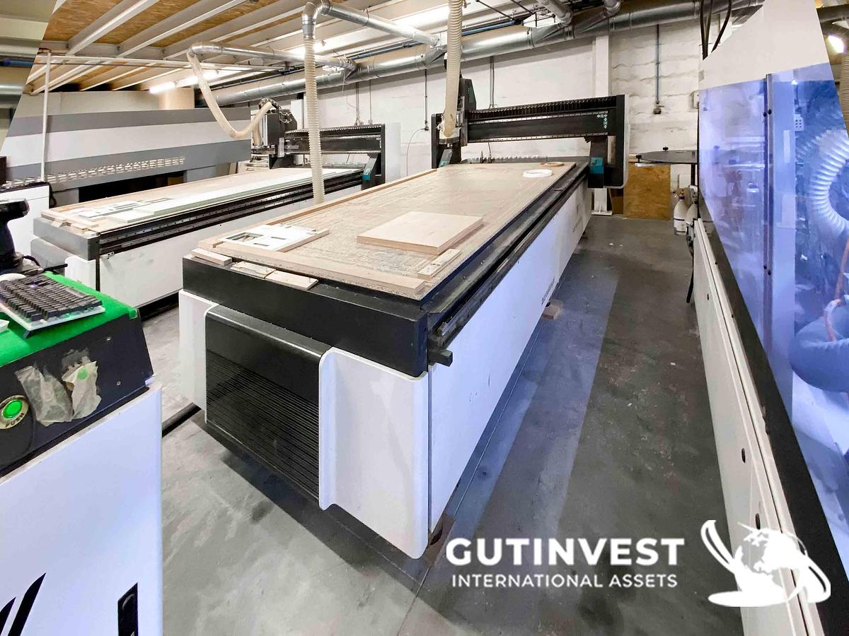 Used 1 - CNC milling machine 3 axes - for wood and pvc