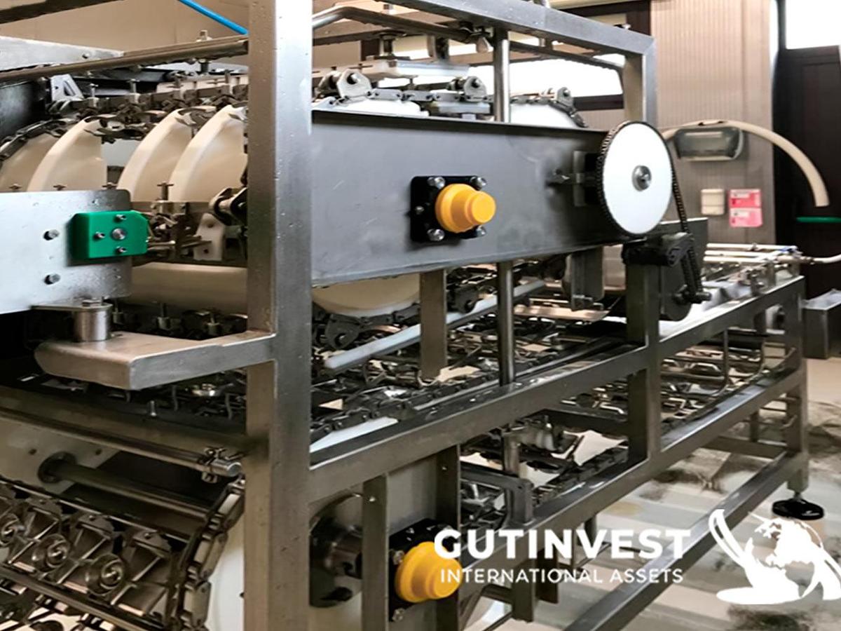 Used Automatic egg cracking machine