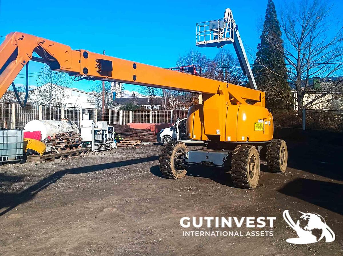 Used 6 - Diesel Articulated Platform
