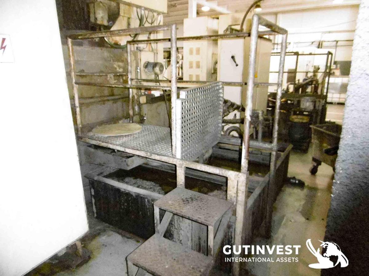 Used 4 - Flat grinding machine