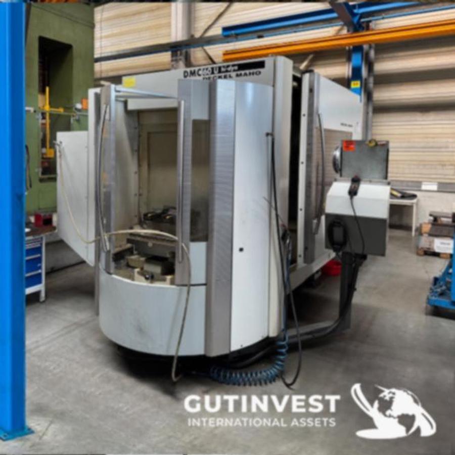 Usado Centro de mecanizado universal CNC