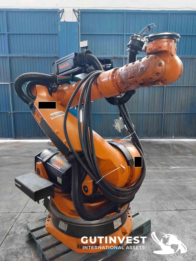 Used 7 - Industrial robot - 6 axis
