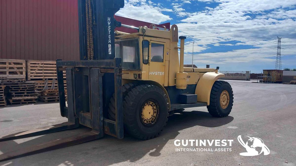 Used 1 - Duplex diesel forklift truck- 24Tn