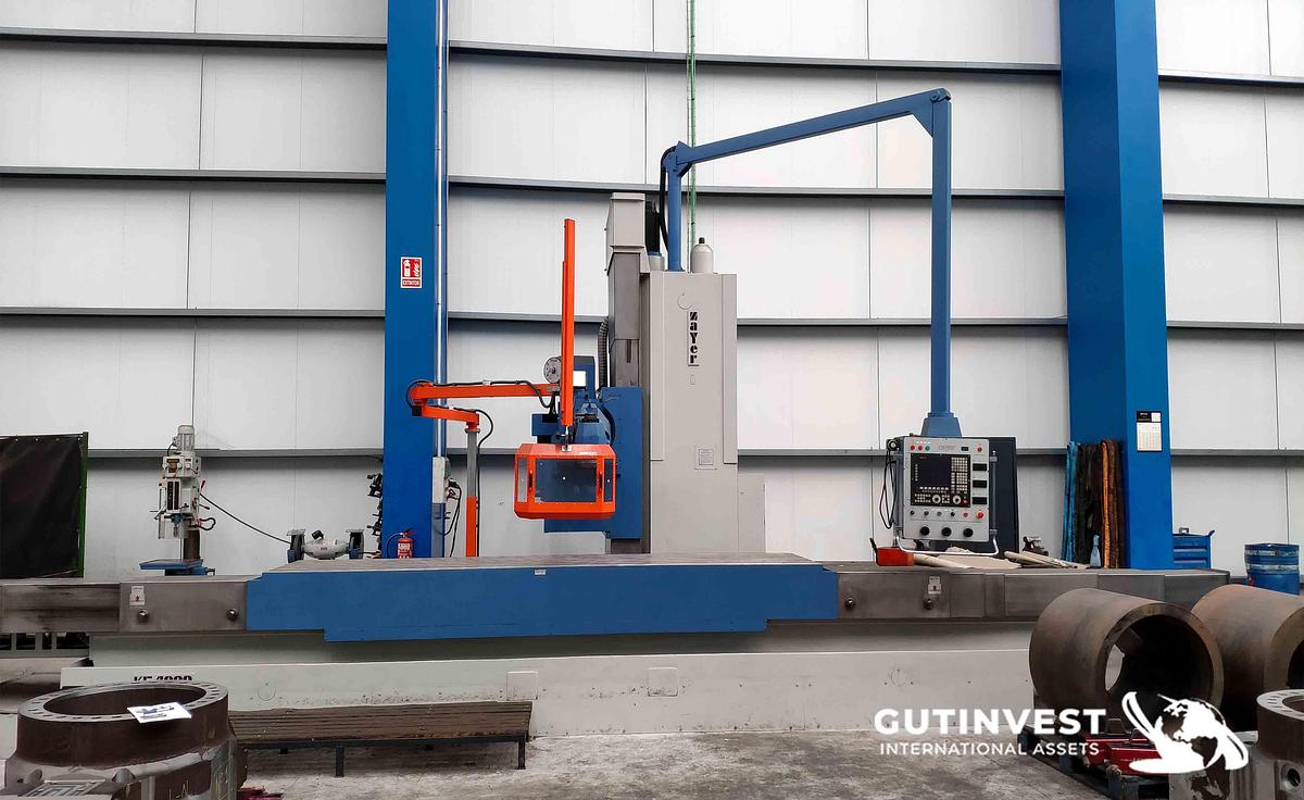 Usado 1 - Fresadora CNC universal de bancada fija - 4 metros.