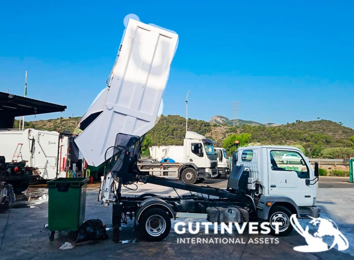 Usado CAMION BASURERO BASCULANTE