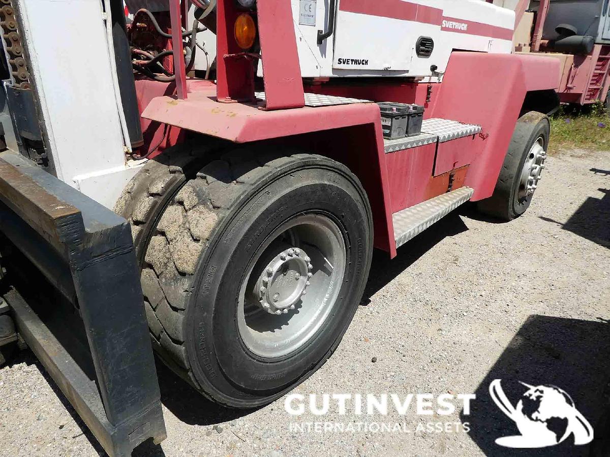 Used 6 - Forklift - 12 Tn