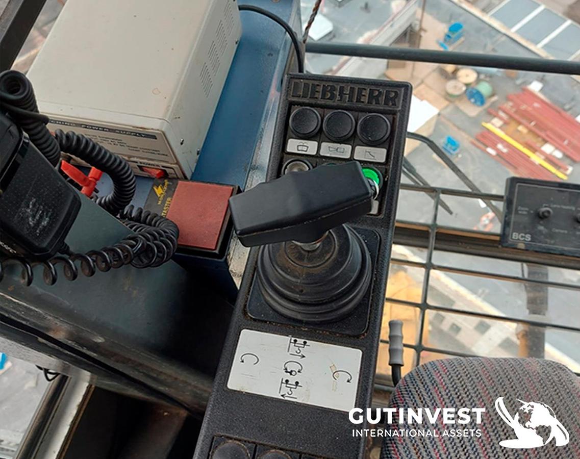 Used 3 - Tower crane with cabin