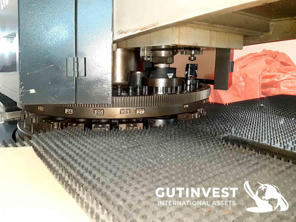 Usado 1 - Punzonadora CNC