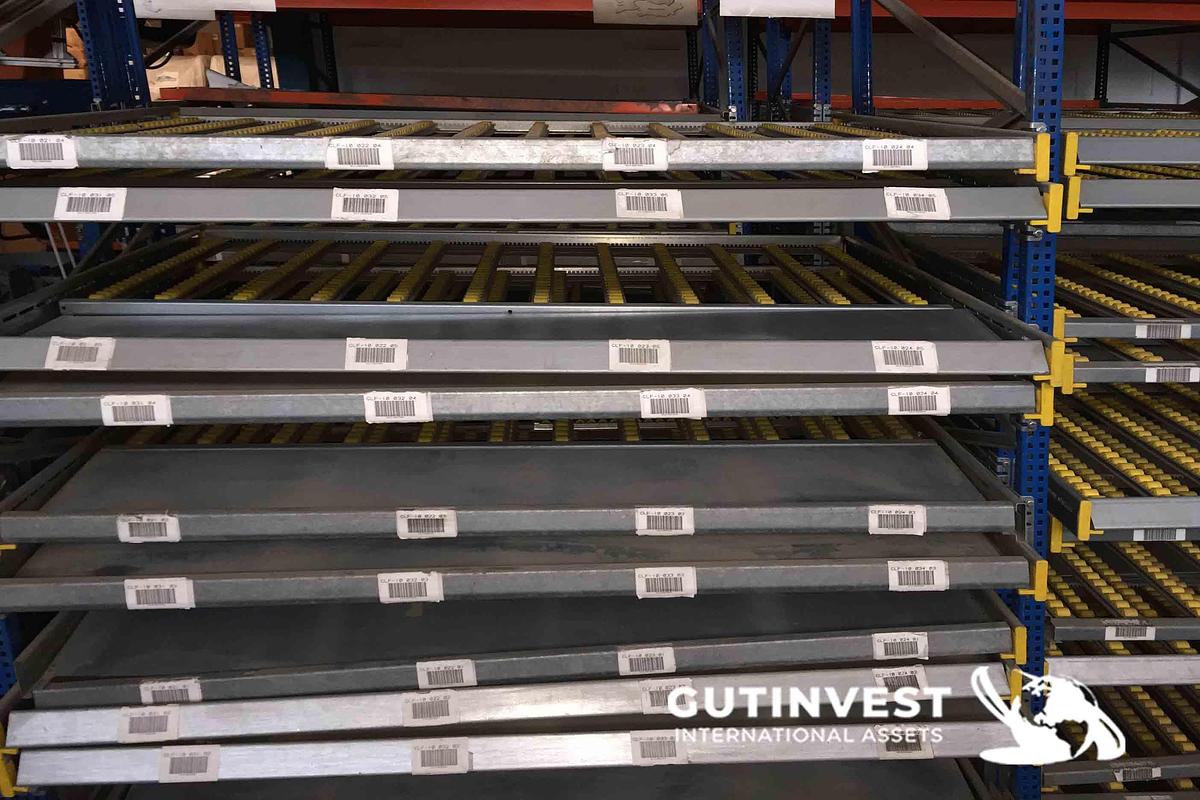 Used 26 - Gravity rack storage (6 units)