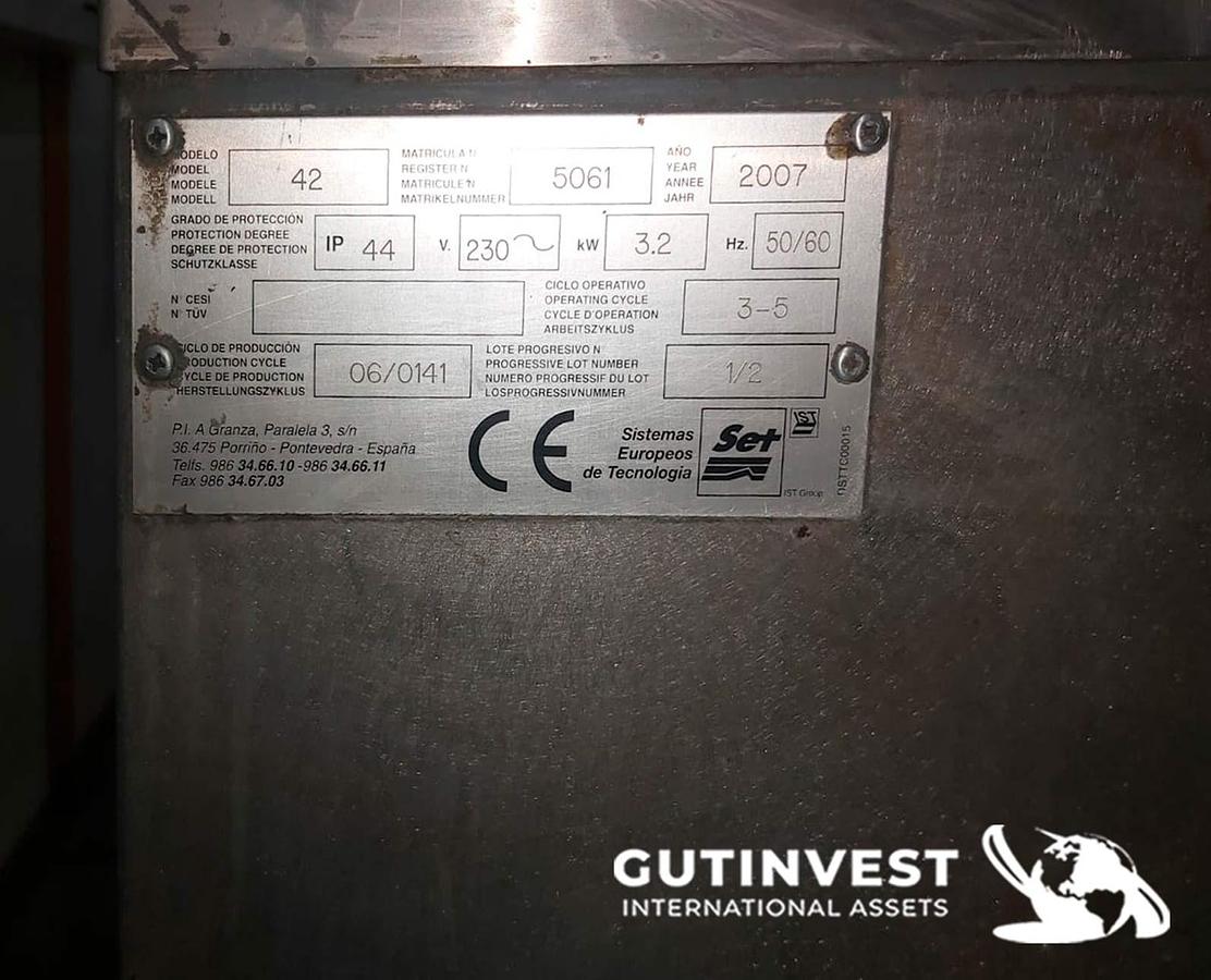 Usado 29 - Máquina de reciclado de disolvente