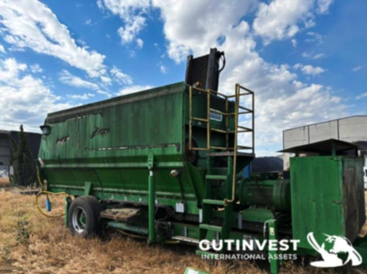 Usado Máquina mezcladora de compost