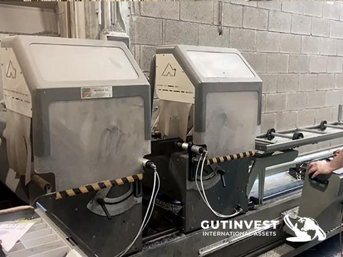 Usado 1 - Máquina tronzadora de doble cabezal
