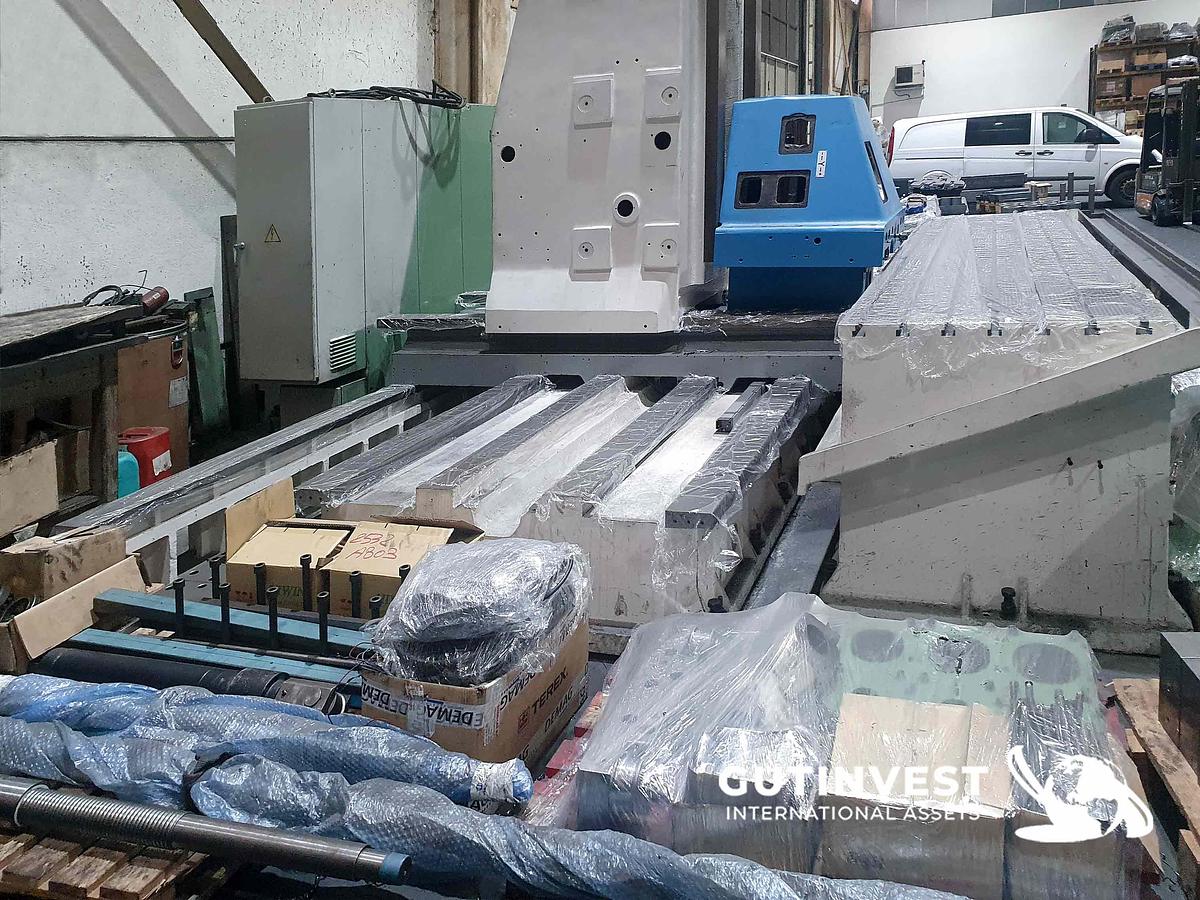 Usado 2 - Fresadora CNC de columna móvil
