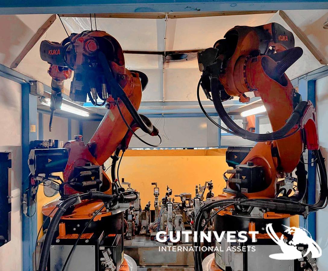 Usado Célula robotizada de soldadura en arco con dos robots
