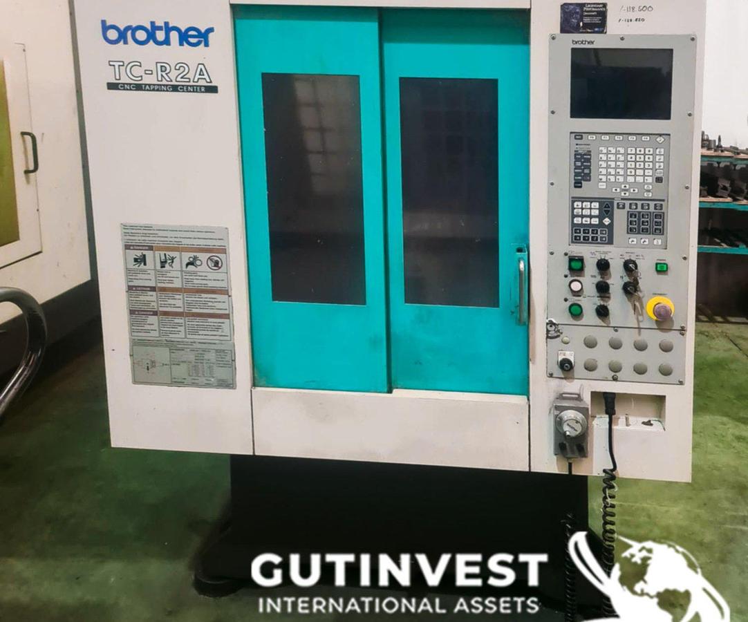 Usado 1 - Centro de mecanizado vertical CNC - 3 ejes