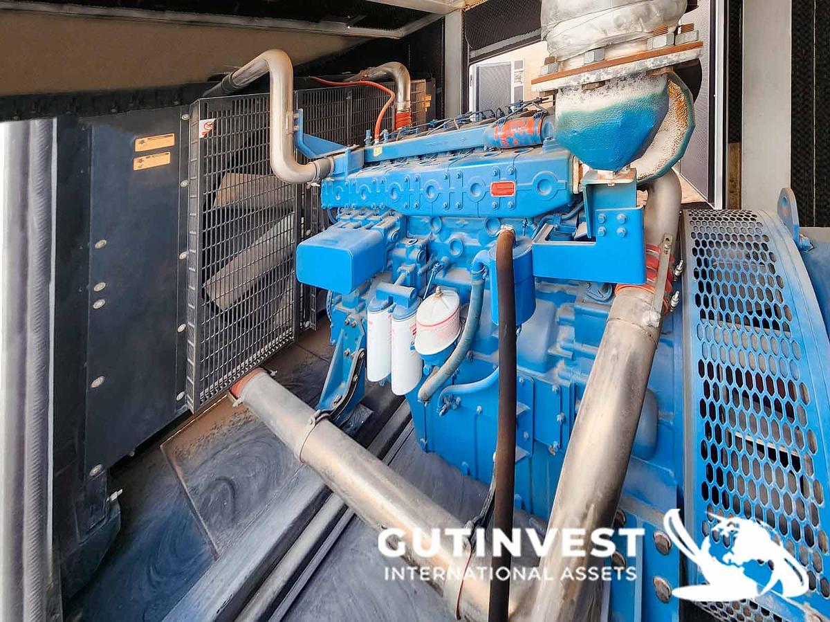 Usado 1 - Grupo electrógeno diésel insonorizado 825 kVA