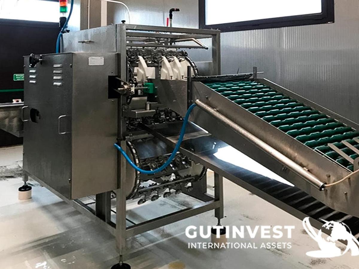 Used Automatic egg cracking machine