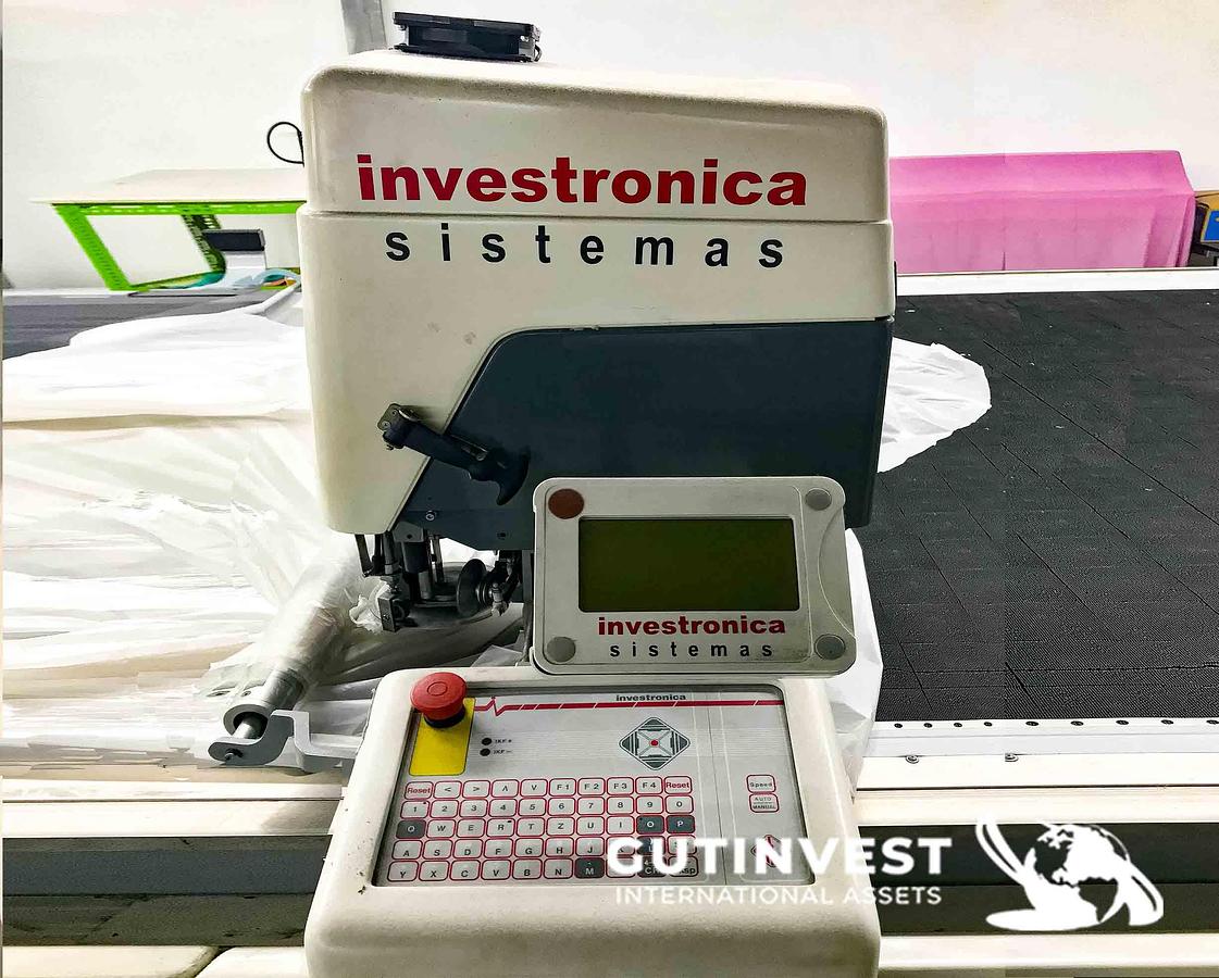 Used 1 - Automatic cutting machine - knitwear