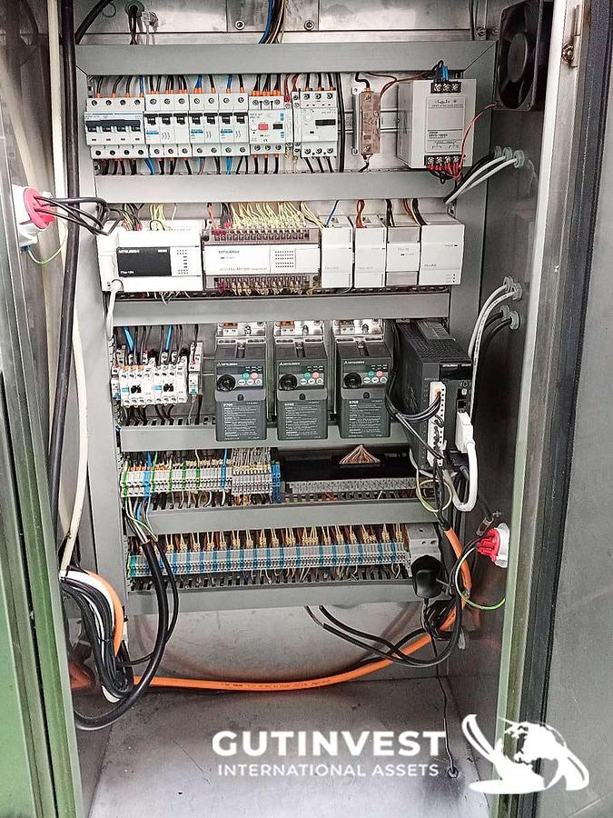 Usado Línea automática de Termosellado de envases de plástico
