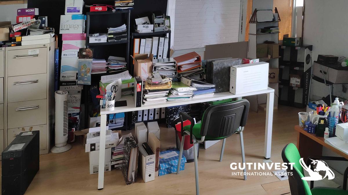 Usado 2 - Lote de mobiliario - tienda impresión digital