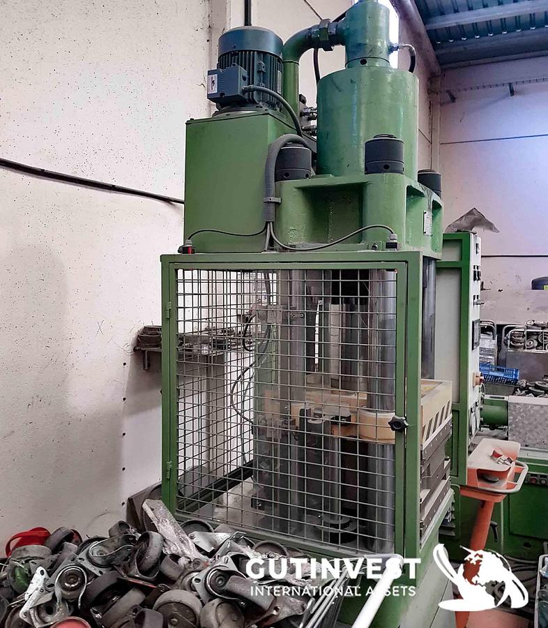 Used 5 - Hot plate press