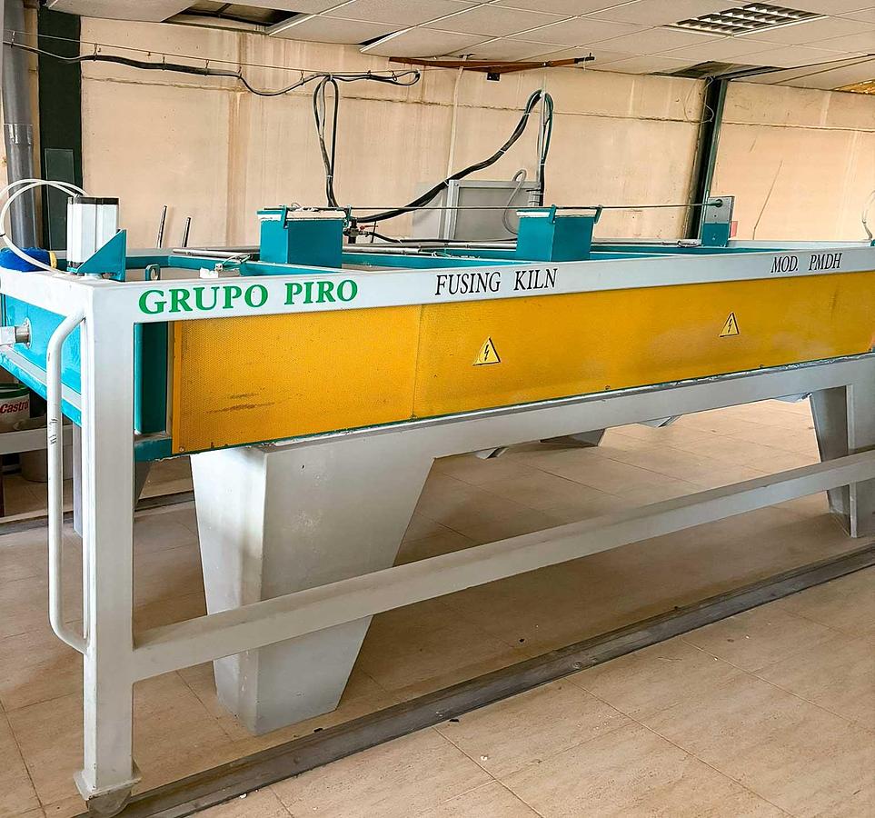 Usado 2 - Horno de Fussing con 2 bancadas