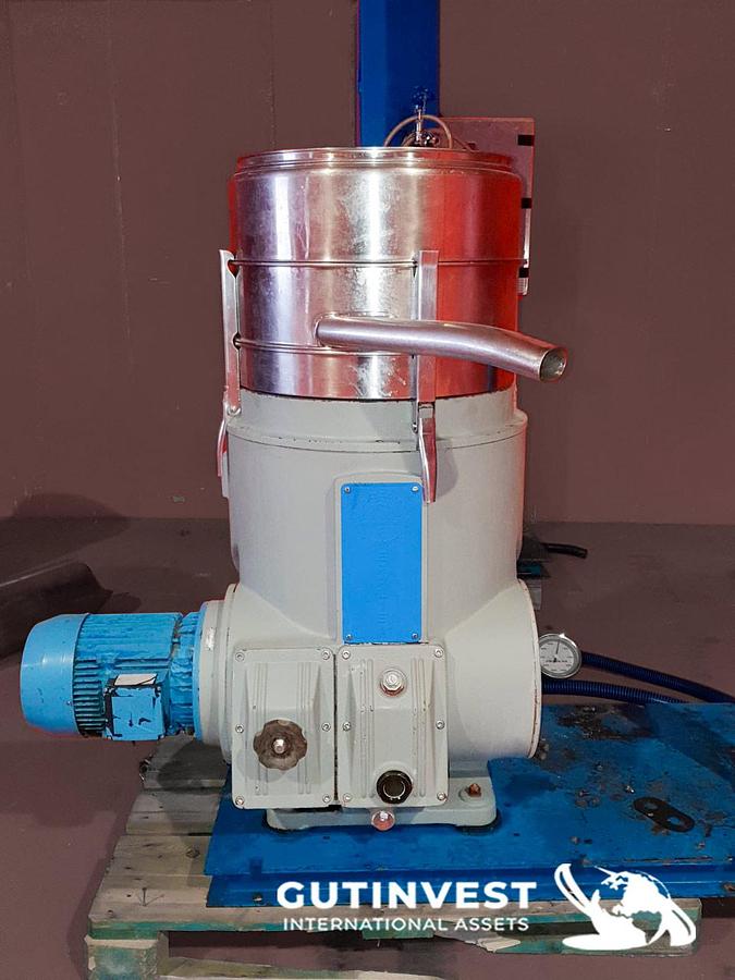 Usado Centrifuga vertical para aceite