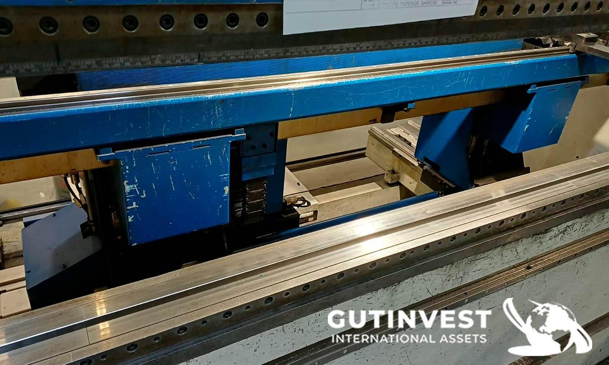 Used CNC hydraulic press brake