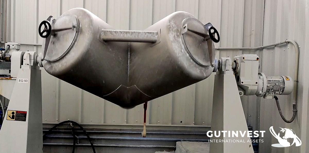 Used 1 - Solid "V" mixer