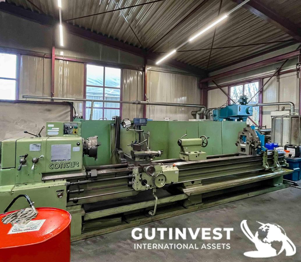 Used Metal Lathe with Display - 4 meters