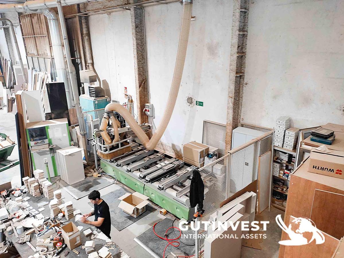 Used 1 - CNC machining center - Wood