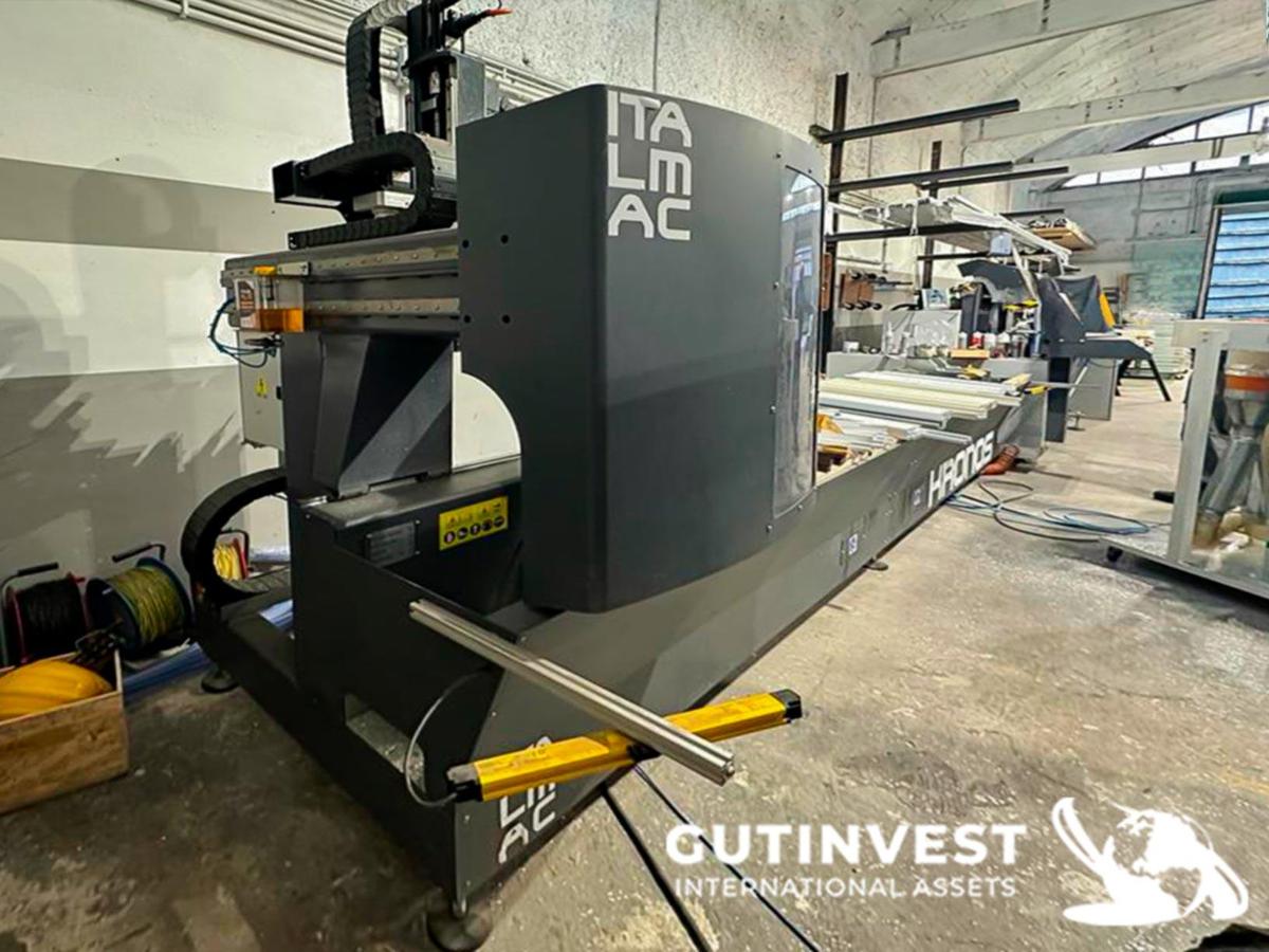 Used 4-Axis CNC Machining Center for Aluminum and PVC