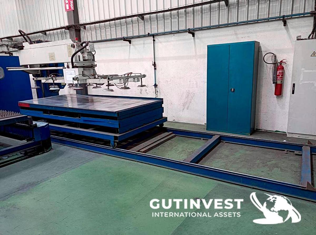 Used 1 - CO2 laser cutting machine