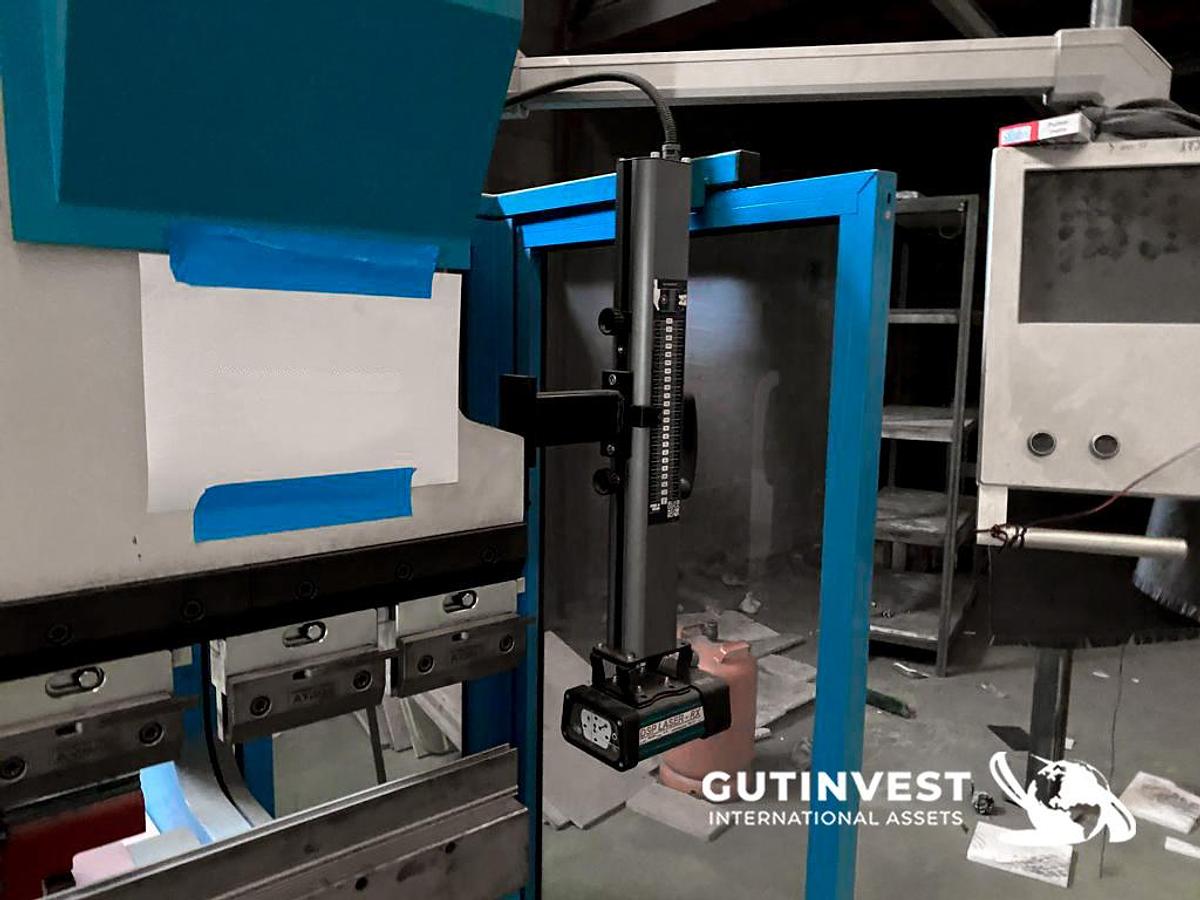 Used 1 - CNC press brake