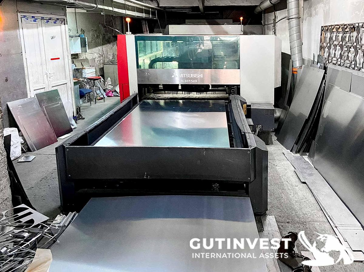 Used 1 - CO2 laser cutting machine