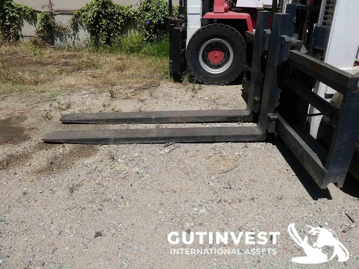 Used 6 - Forklift - 12 Tn