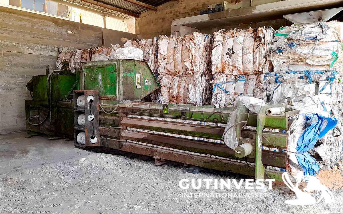Used Hydraulic horizontal bale compactor press